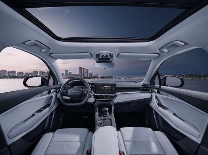 Picture5 10 lý do nên mua xe Lynk & Co 06