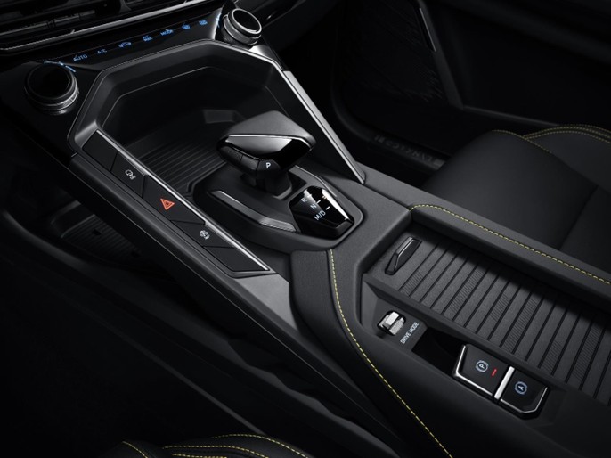 Picture7 10 lý do nên mua xe Lynk & Co 06